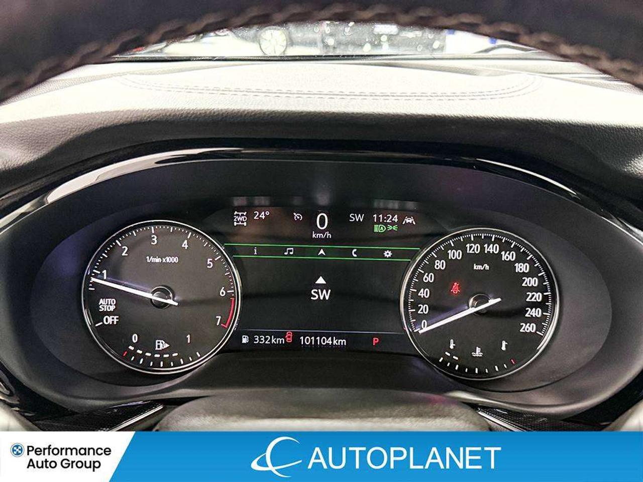 2023 Buick Envision Essence AWD, Back Up Cam, Apple CarPlay! Photo