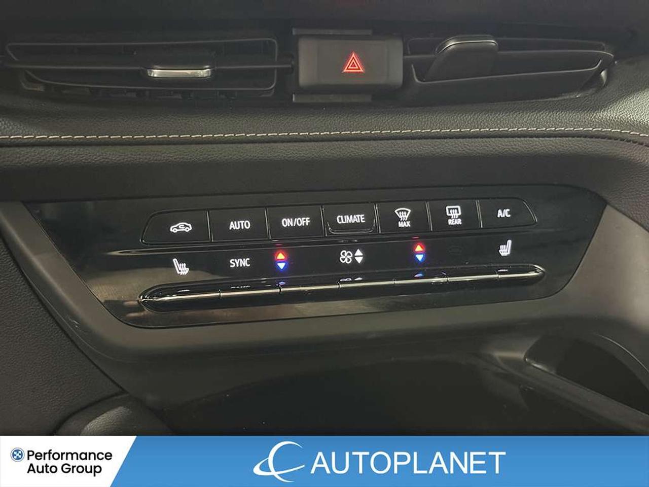 2023 Buick Envision Essence AWD, Back Up Cam, Apple CarPlay! Photo