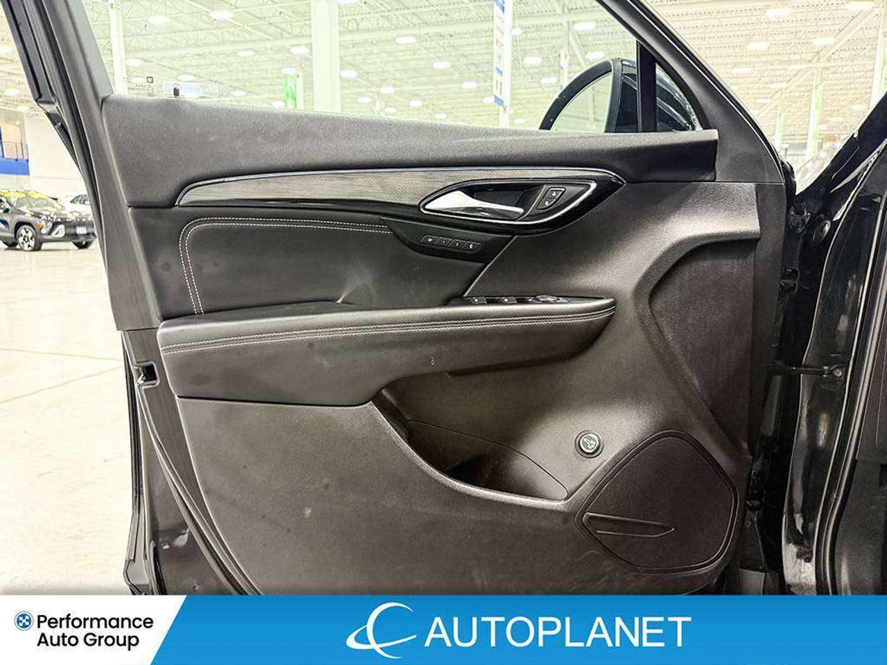 2023 Buick Envision Essence AWD, Back Up Cam, Apple CarPlay! Photo