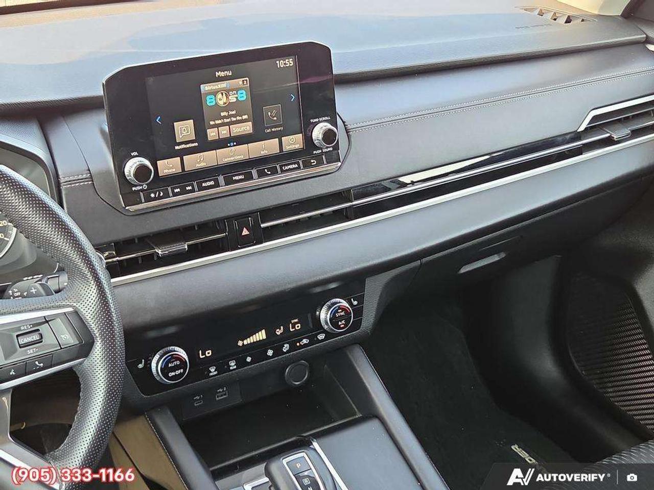 2024 Mitsubishi Outlander ES Apple CarPlay & Android Auto • Third-Row Seating • Heated Front Seats • Rear Parking Sensors • Lane Assist • SiriusXM® Photo