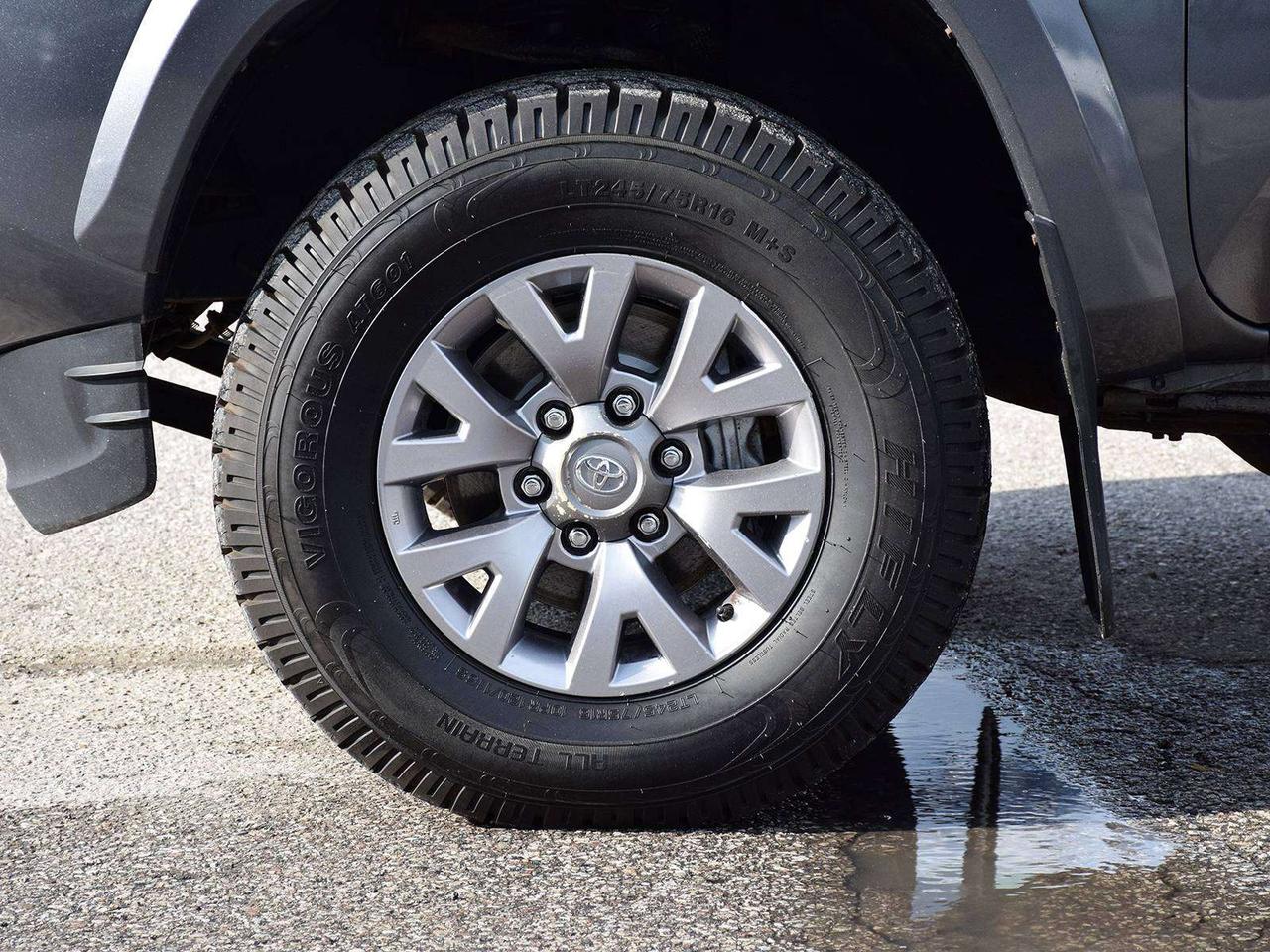 2016 Toyota Tacoma SR5 Double Cab 4x4 ~Bluetooth ~Camera ~Alloys Photo