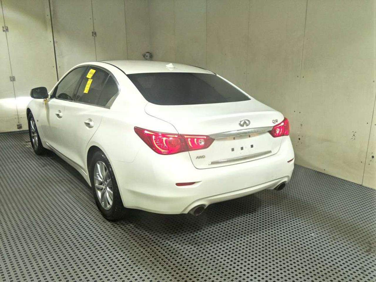 2015 Infiniti Q50 4DR SDN AWD Photo2