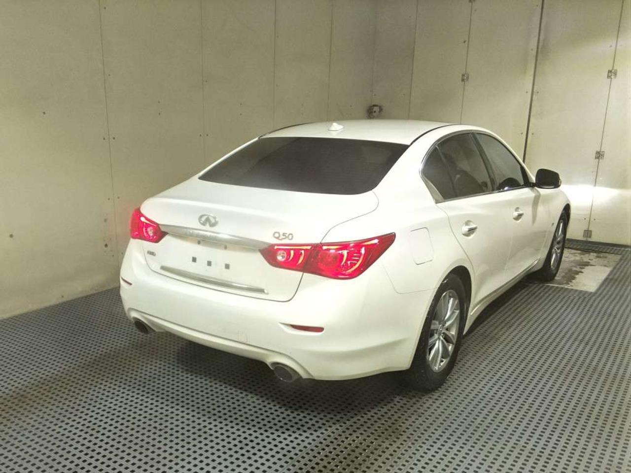 2015 Infiniti Q50 4DR SDN AWD Photo5