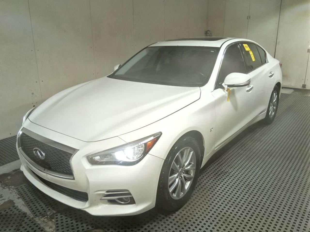 2015 Infiniti Q50 4DR SDN AWD Photo0