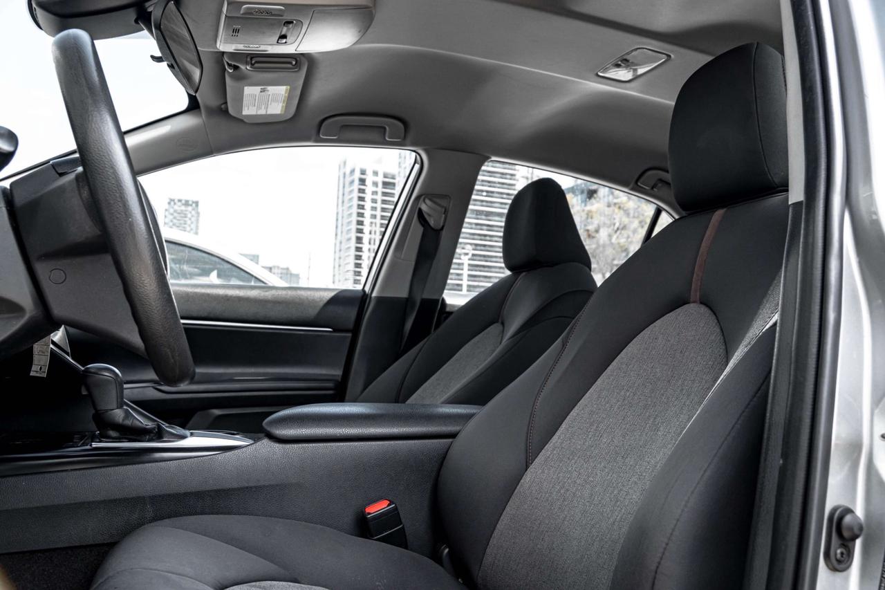 2019 Toyota Camry LE   BLUETOOTH   HEATED SEATS   CAM   CARPLAY Photo