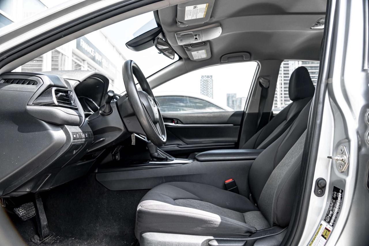 2019 Toyota Camry LE   BLUETOOTH   HEATED SEATS   CAM   CARPLAY Photo