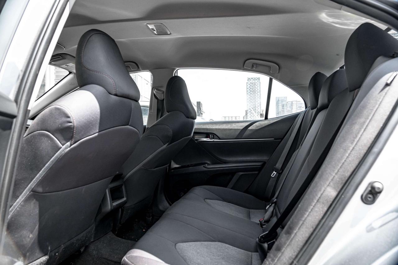 2019 Toyota Camry LE   BLUETOOTH   HEATED SEATS   CAM   CARPLAY Photo