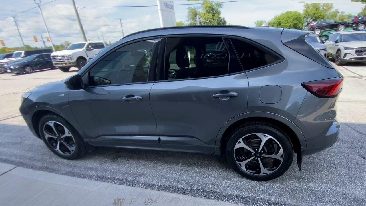 2023 Ford Escape ST-Line Select Photo
