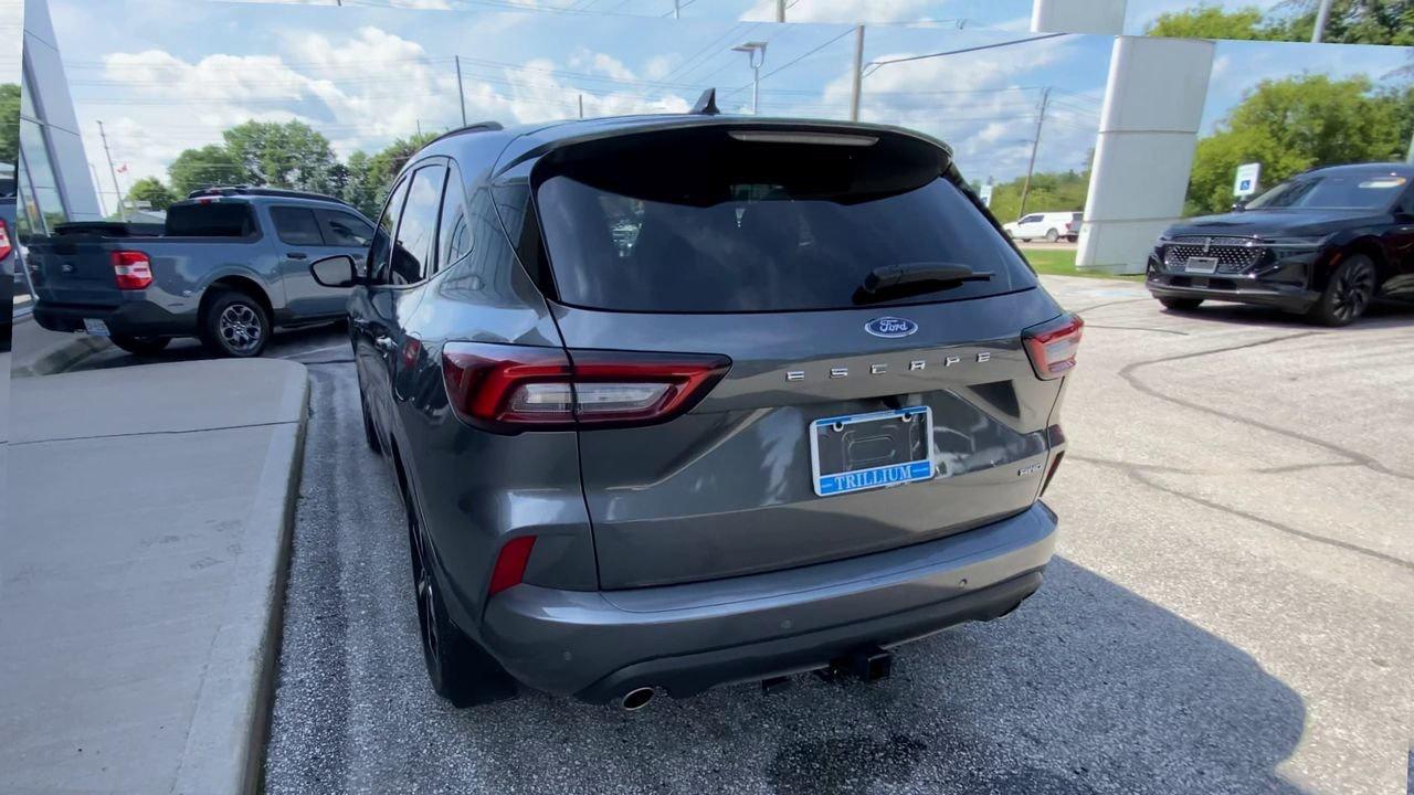 2023 Ford Escape ST-Line Select Photo