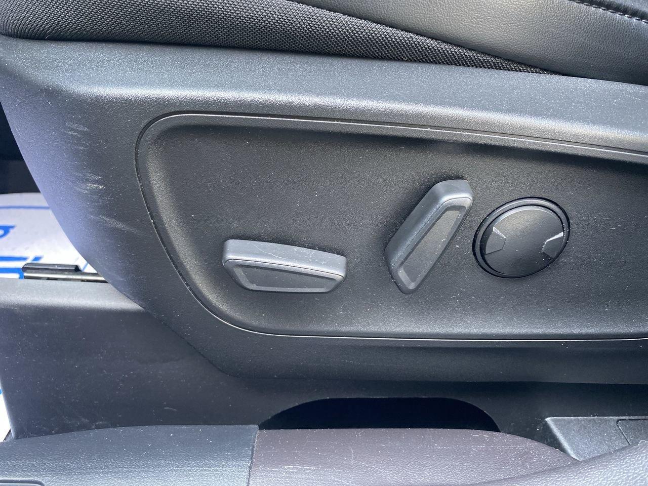 2023 Ford Escape ST-Line Select Photo