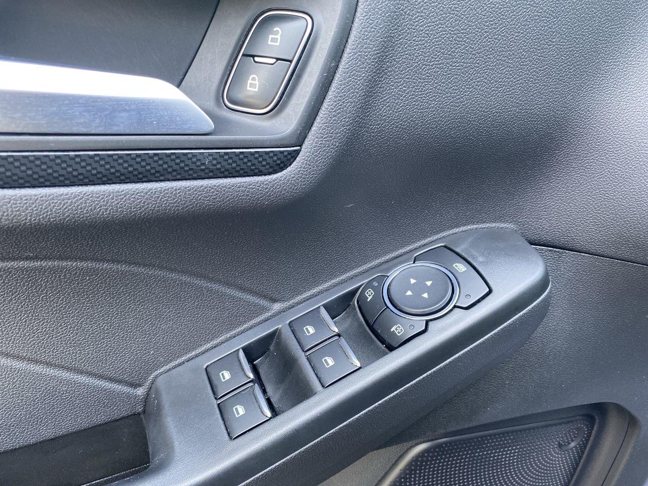 2023 Ford Escape ST-Line Select Photo
