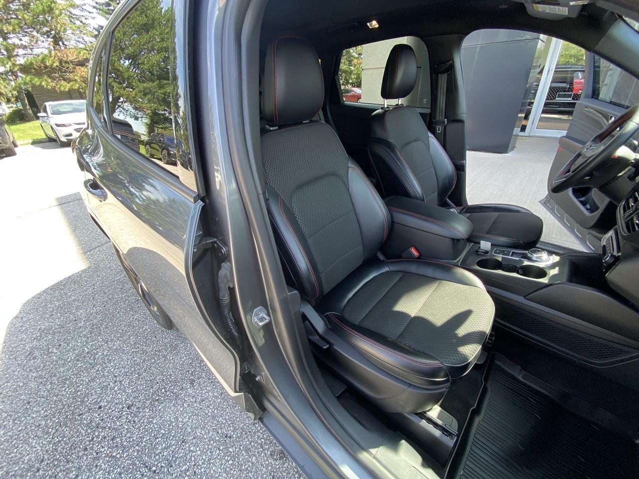 2023 Ford Escape ST-Line Select Photo