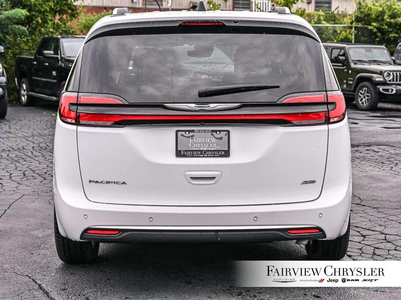 2024 Chrysler Pacifica Pinnacle AWD AWD   PANO ROOF   BROWN LEATHER   REAR SCREENS   BLIND SPOT Photo