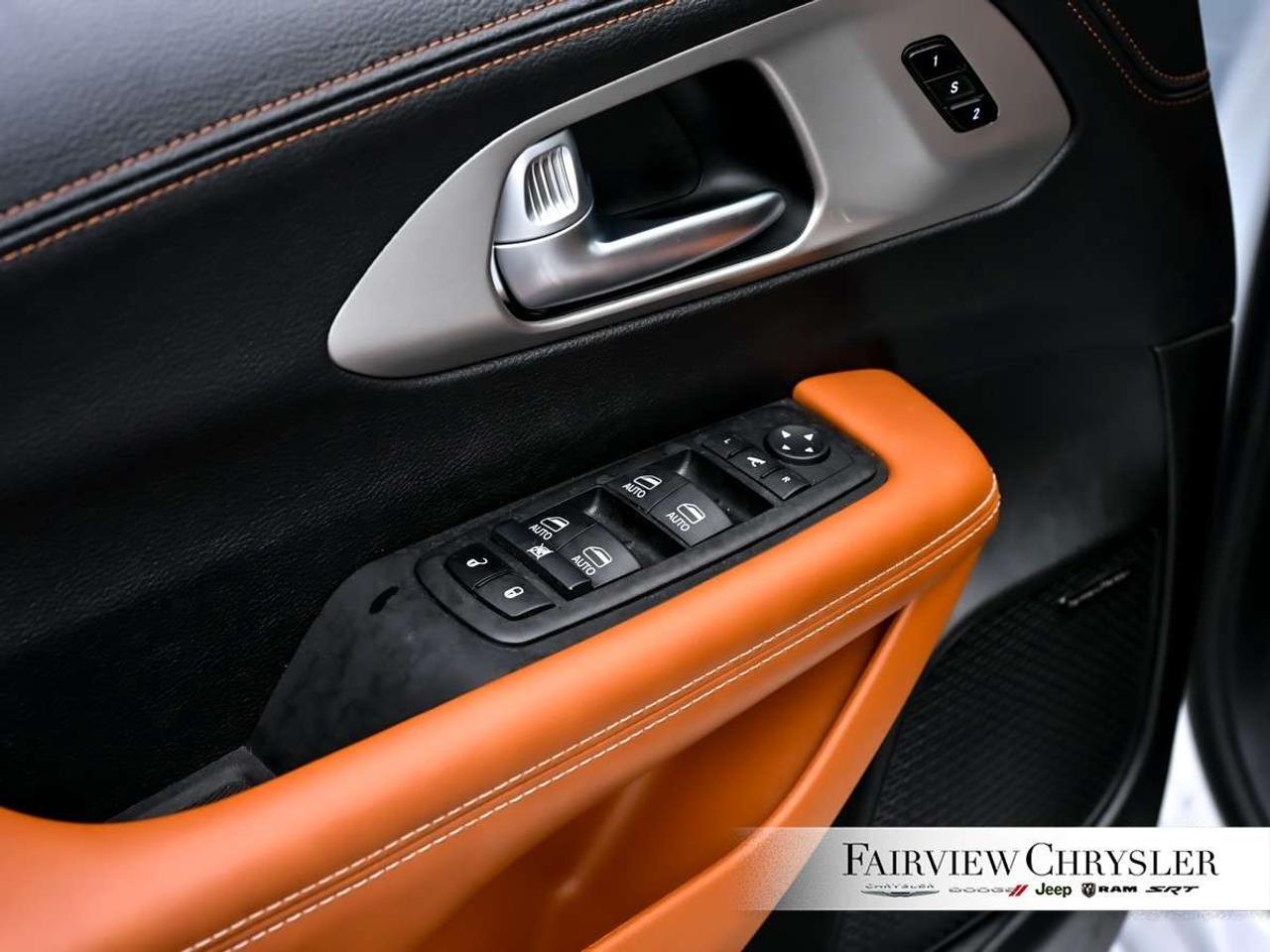 2024 Chrysler Pacifica Pinnacle AWD AWD   PANO ROOF   BROWN LEATHER   REAR SCREENS   BLIND SPOT Photo