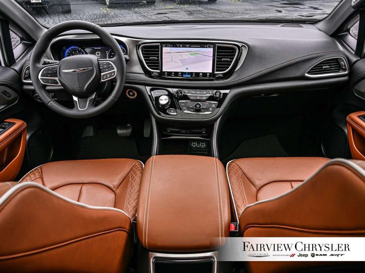 2024 Chrysler Pacifica Pinnacle AWD AWD   PANO ROOF   BROWN LEATHER   REAR SCREENS   BLIND SPOT Photo