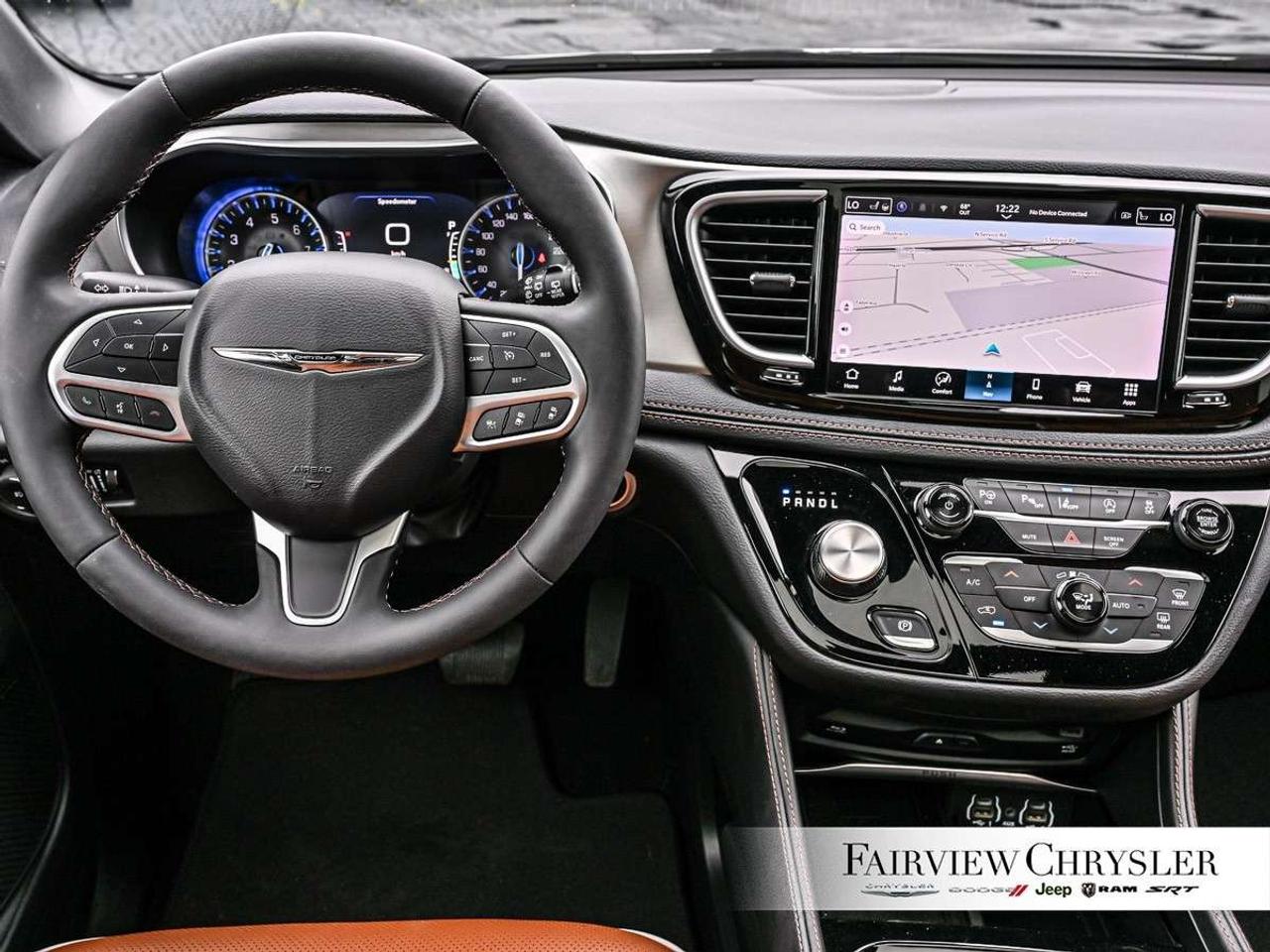 2024 Chrysler Pacifica Pinnacle AWD AWD   PANO ROOF   BROWN LEATHER   REAR SCREENS   BLIND SPOT Photo