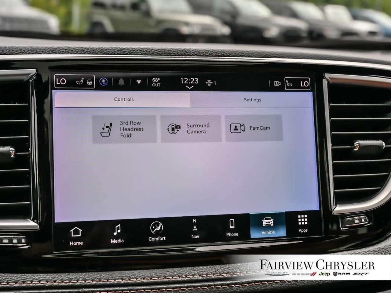2024 Chrysler Pacifica Pinnacle AWD AWD   PANO ROOF   BROWN LEATHER   REAR SCREENS   BLIND SPOT Photo