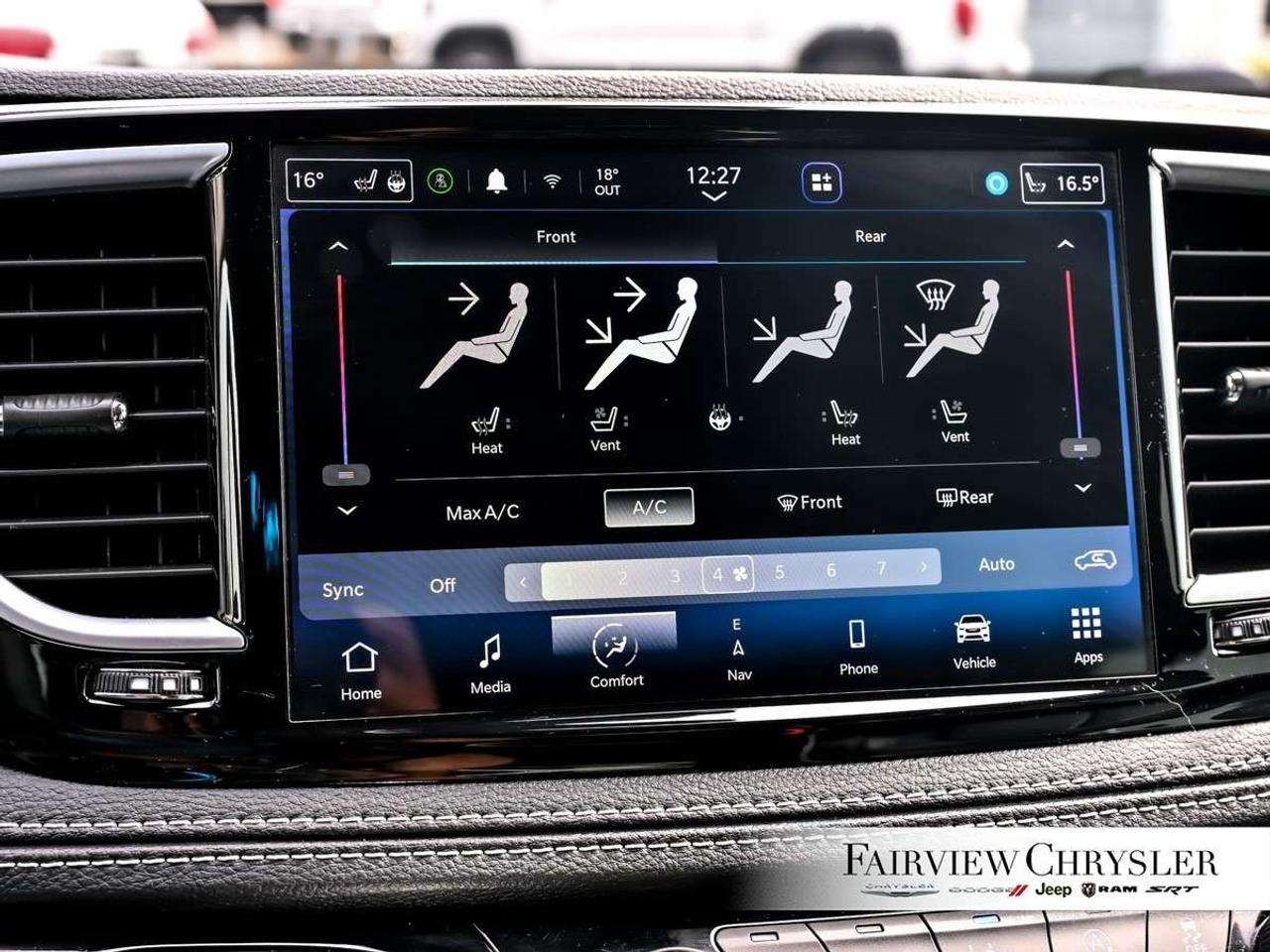 2023 Chrysler Pacifica Limited FWD PANO ROOF   360 CAMERA   CARPLAY   PWR SLIDING DOORS   BLIND SPOT DETECTION Photo
