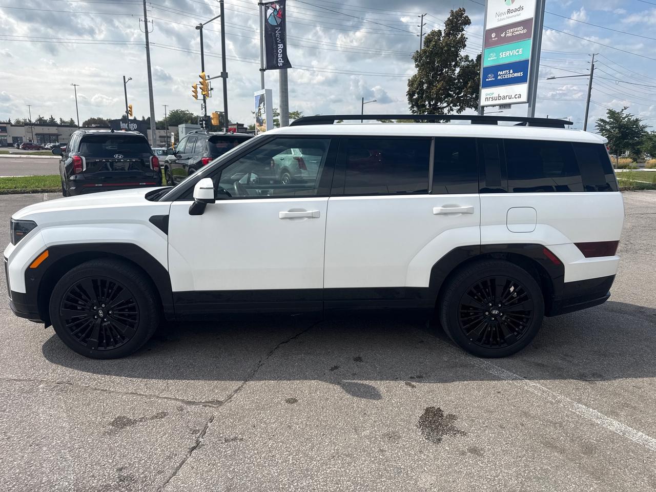 2024 Hyundai Santa Fe HEV Ultimate Calligraphy NHL Special Edition 4dr All-Wheel Drive Photo3