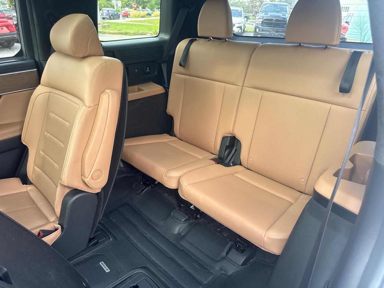 2024 Hyundai Santa Fe HEV Ultimate Calligraphy NHL Special Edition 4dr All-Wheel Drive Photo