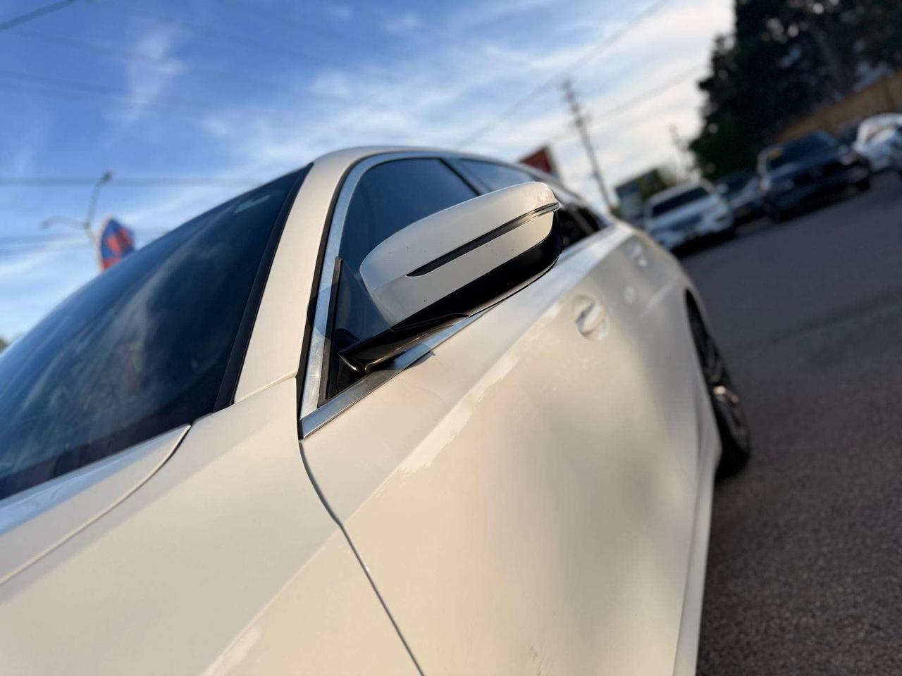 2019 BMW 3 Series 330i xDrive Sedan Photo
