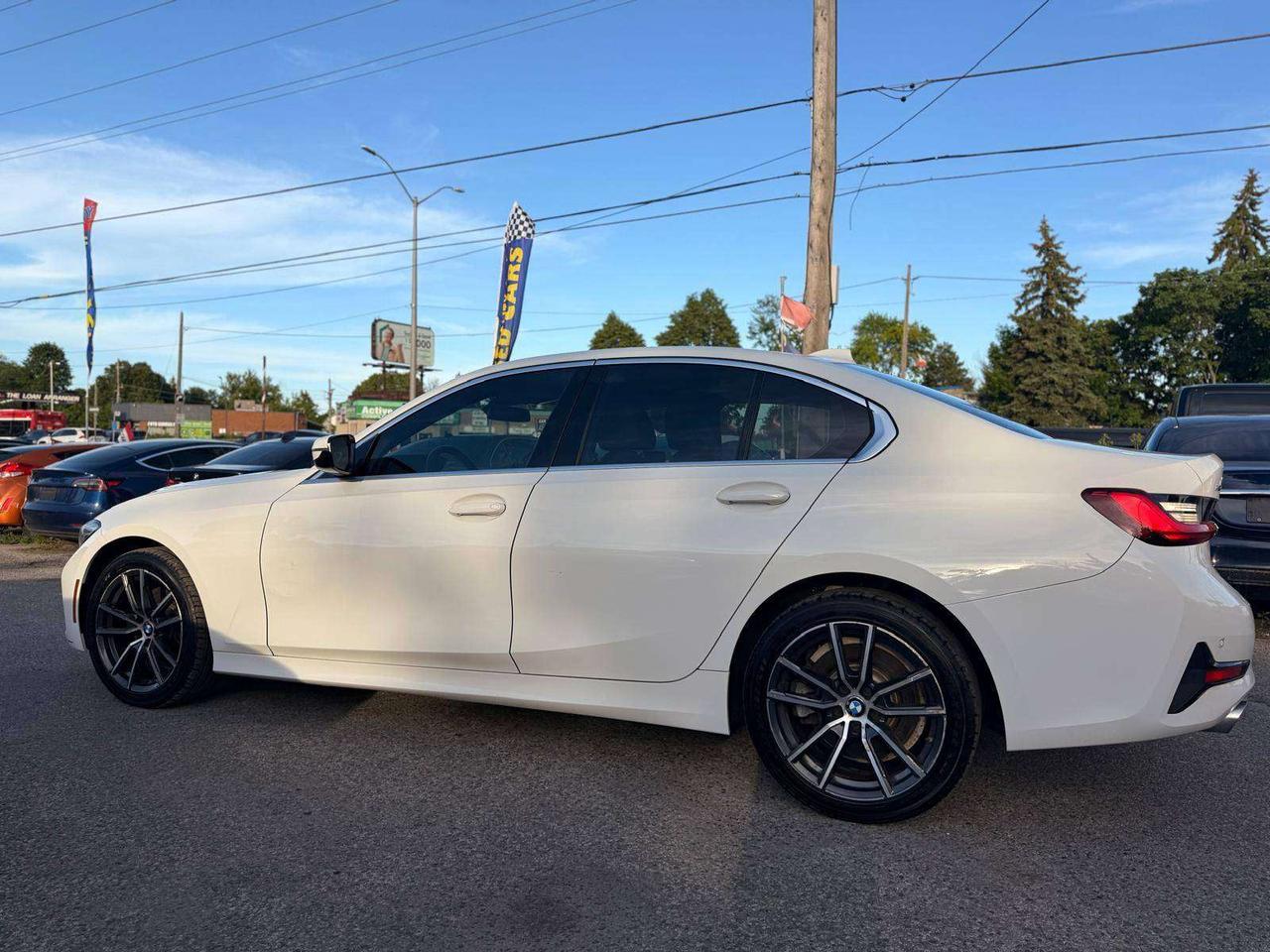 2019 BMW 3 Series 330i xDrive Sedan Photo3