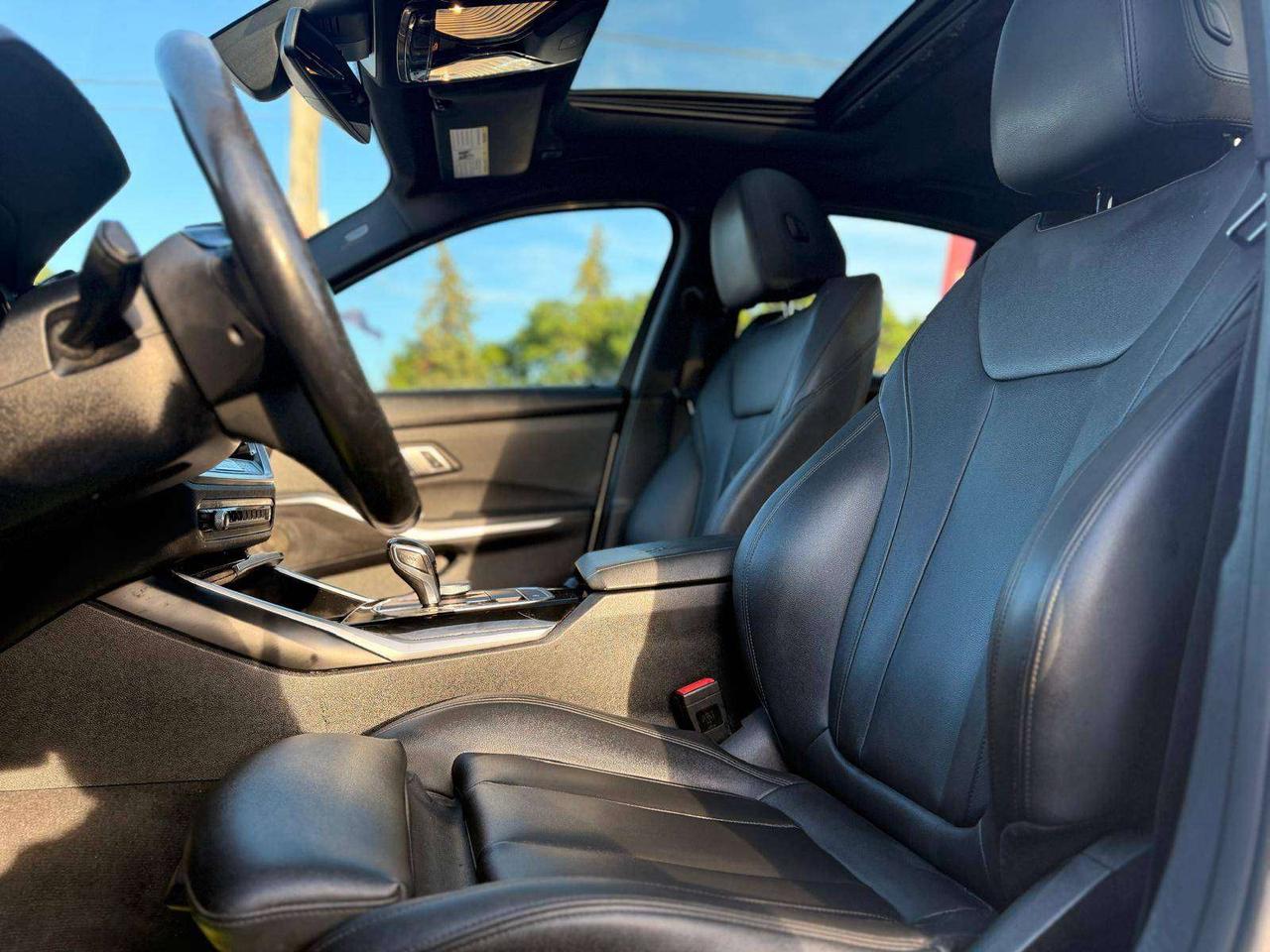 2019 BMW 3 Series 330i xDrive Sedan Photo
