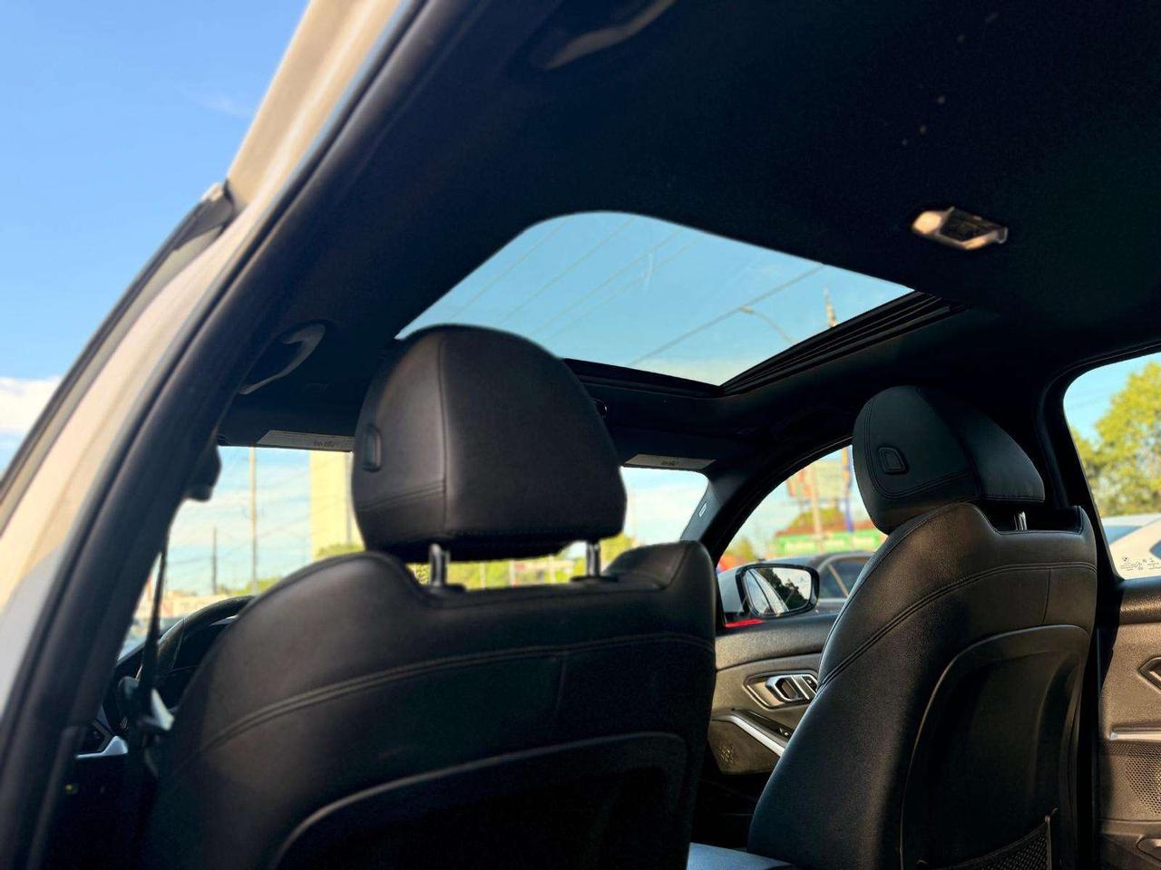 2019 BMW 3 Series 330i xDrive Sedan Photo