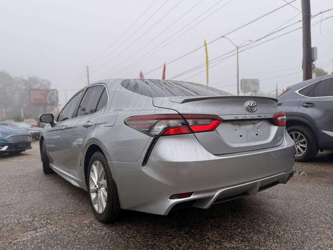 2021 Toyota Camry SE Auto Photo