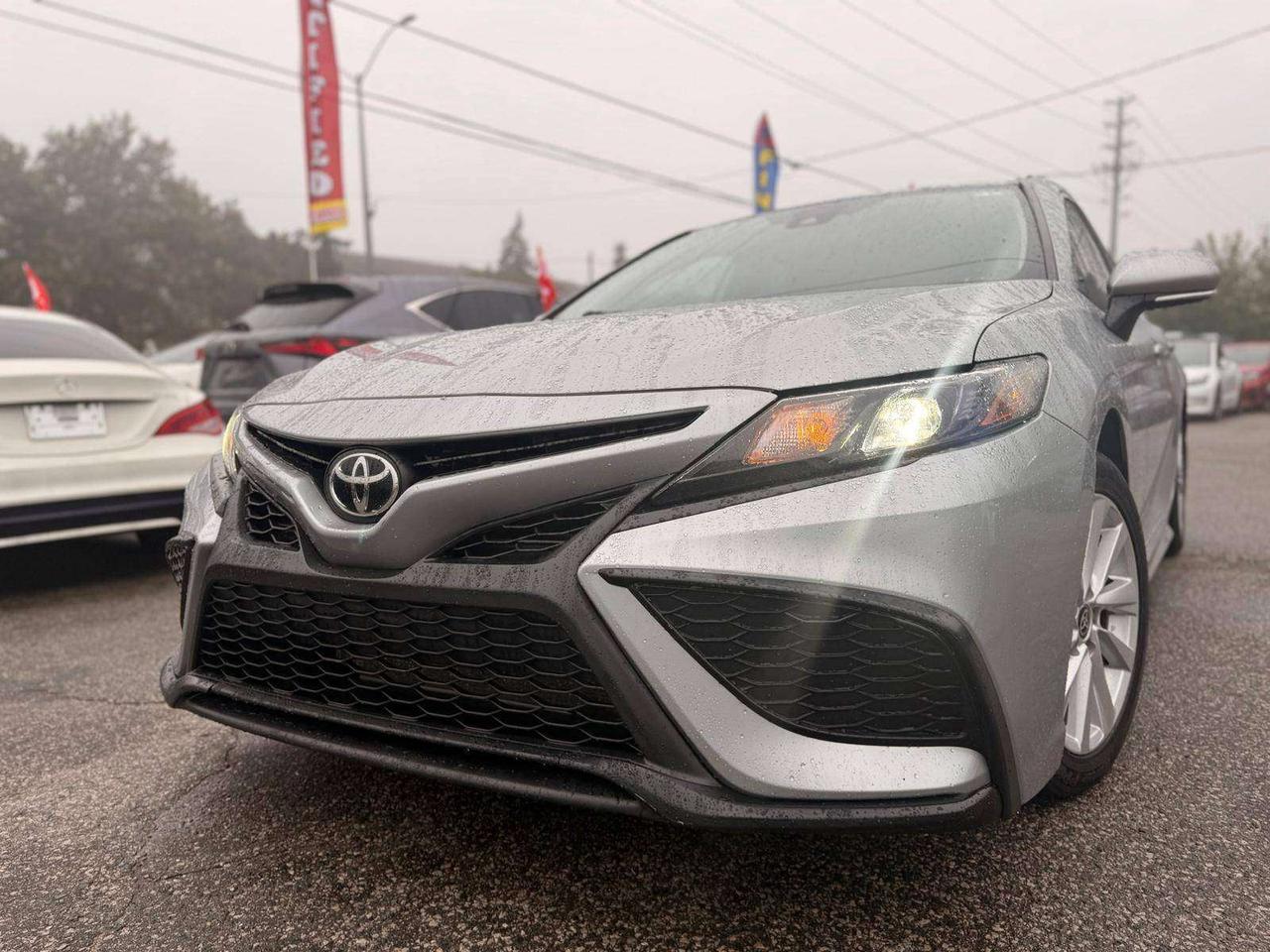 2021 Toyota Camry SE Auto Photo