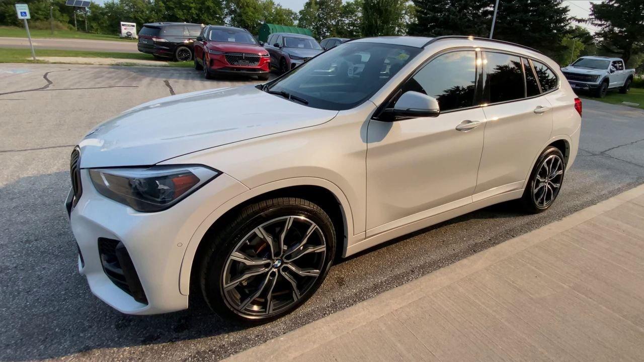 2021 BMW X1  Photo