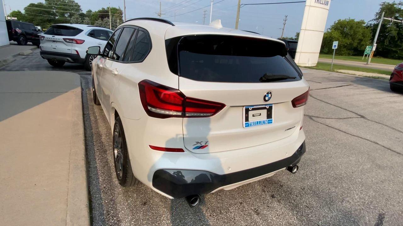 2021 BMW X1  Photo