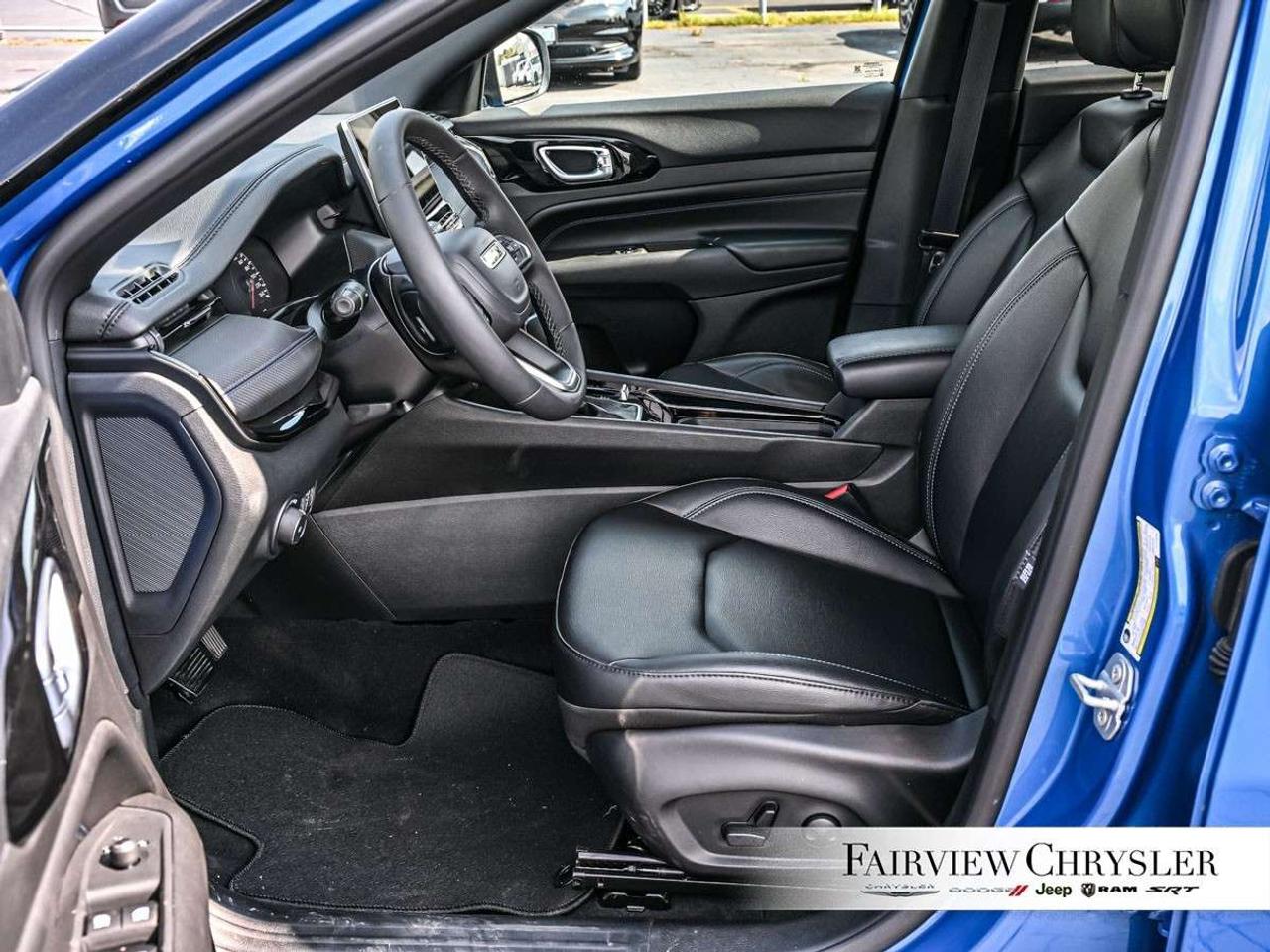 2026 Jeep Compass Limited 4x4 ALTITUDE PKG   BLIND SPOT   LEATHER   CARPLAY   ADAPTIVE CRUISE   BACK UP CAMERA Photo