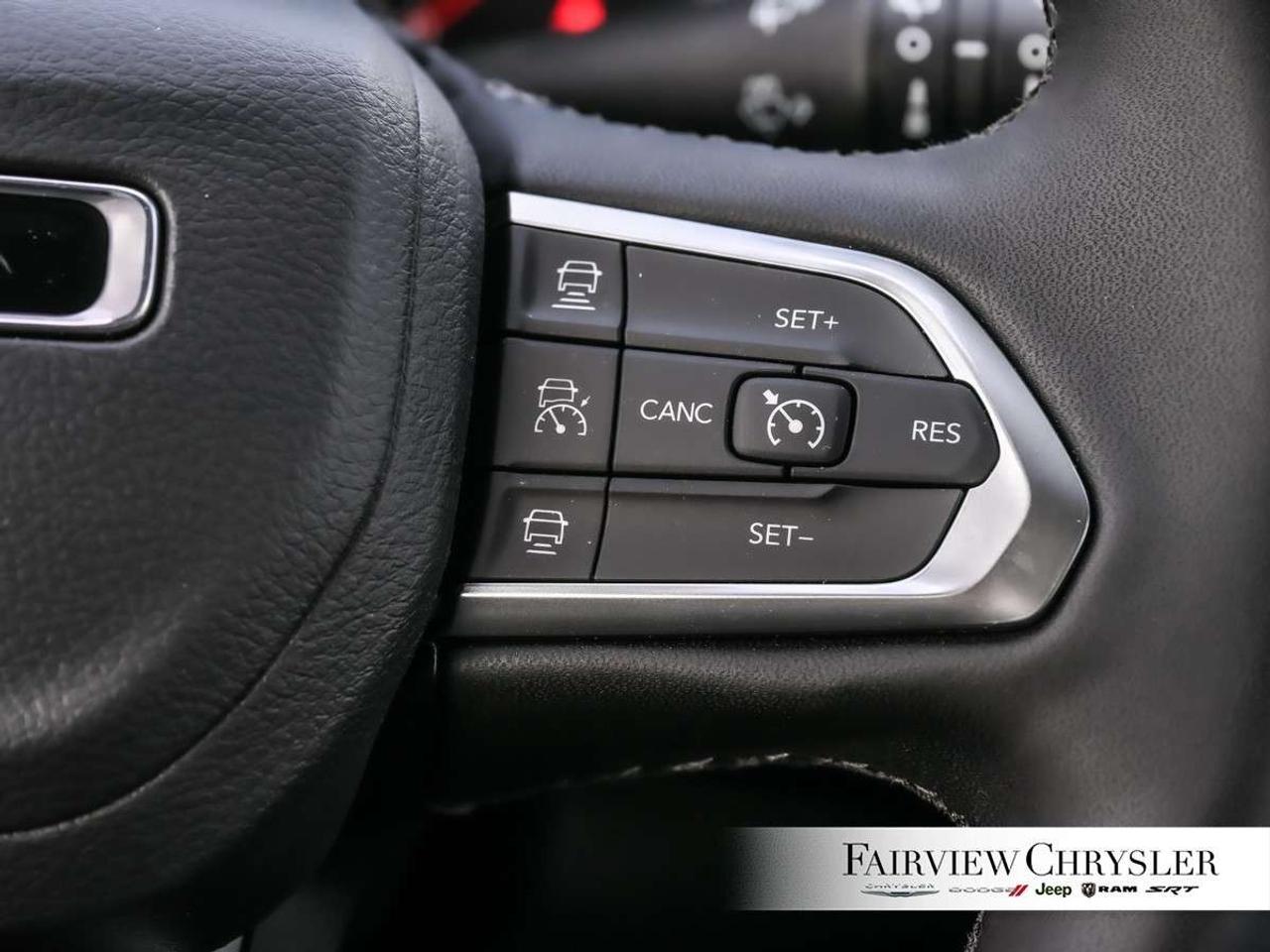 2026 Jeep Compass Limited 4x4 ALTITUDE PKG   BLIND SPOT   LEATHER   CARPLAY   ADAPTIVE CRUISE   BACK UP CAMERA Photo