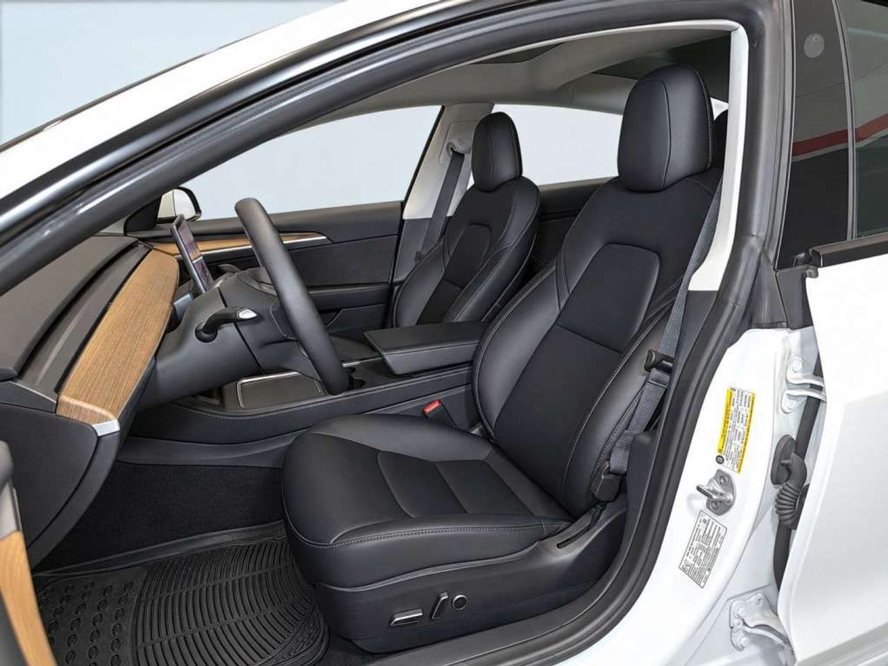 2022 Tesla Model 3 Standard Range Plus   Autopilot Capable   Glass Roof   Navigation   Premium Interior   Clean CARFAX Photo