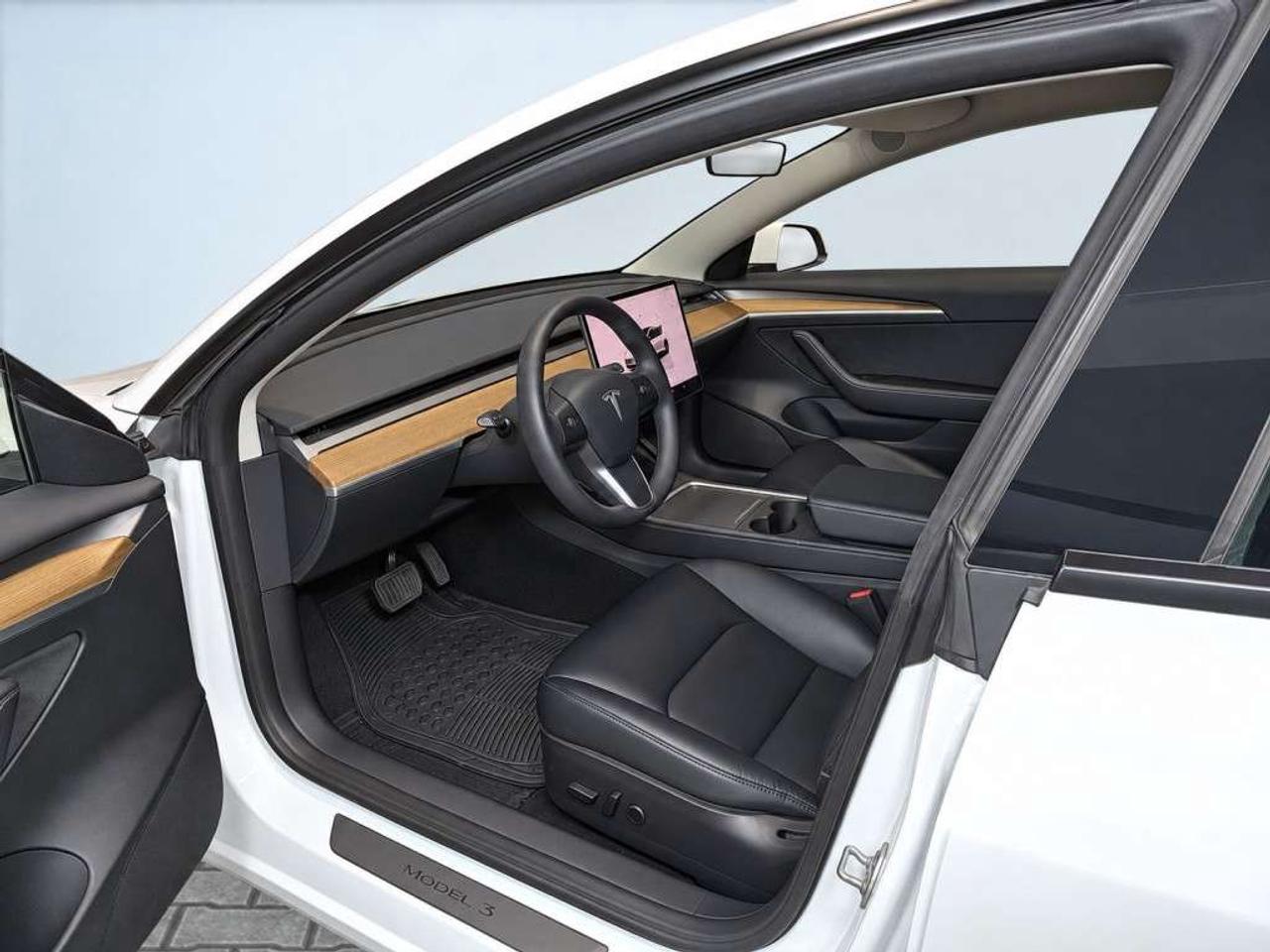 2022 Tesla Model 3 Standard Range Plus   Autopilot Capable   Glass Roof   Navigation   Premium Interior   Clean CARFAX Photo