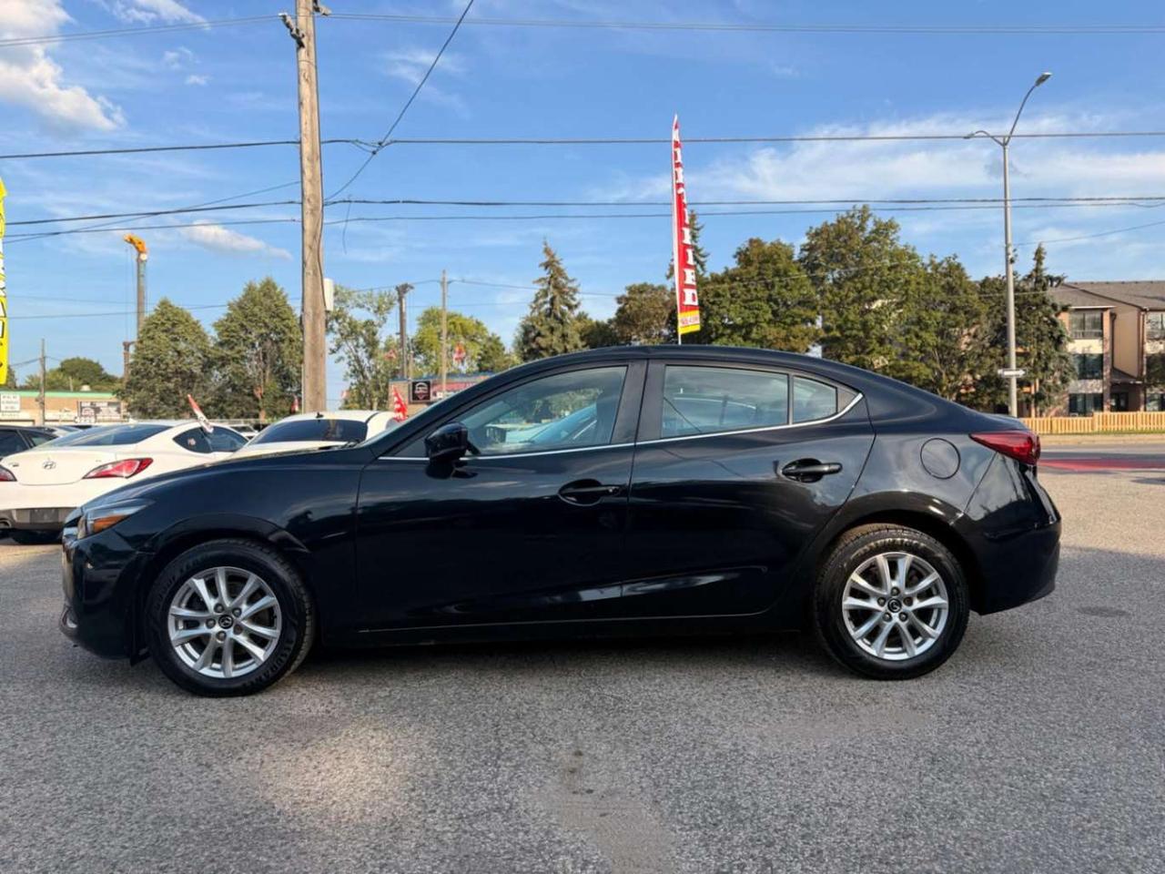 2018 Mazda 3 GS Photo3