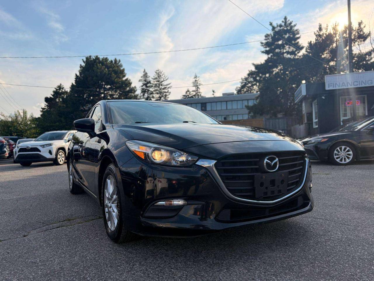 2018 Mazda 3 GS Photo