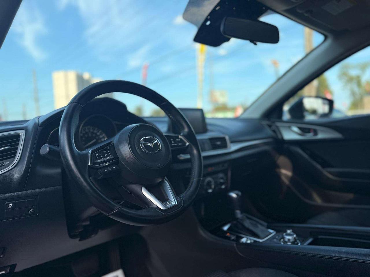 2018 Mazda 3 GS Photo