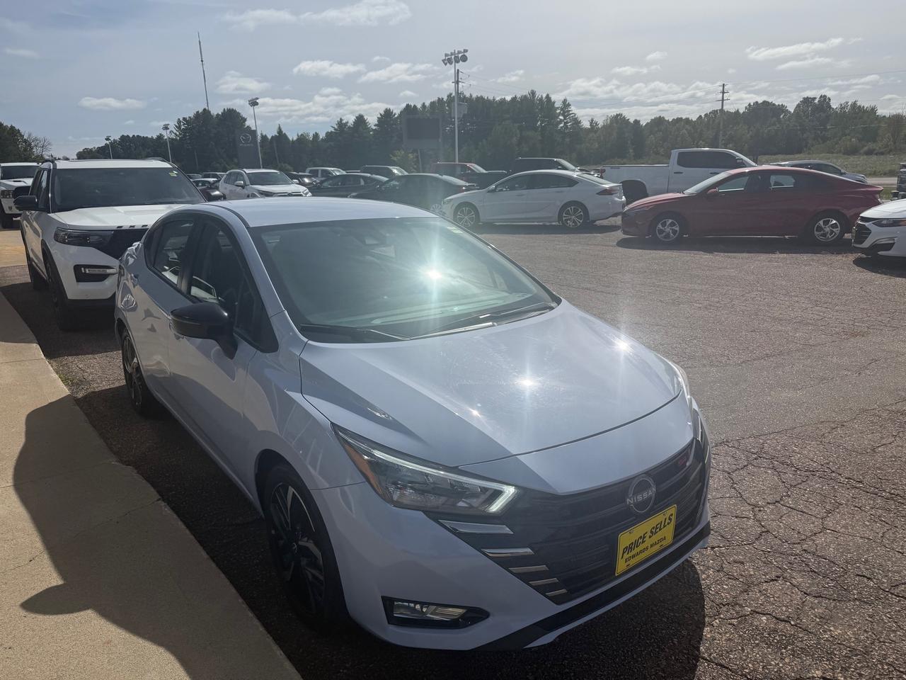 2024 Nissan Versa SR 4DR SEDAN Photo