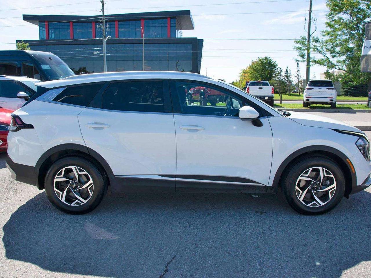 2023 Kia Sportage LX Photo