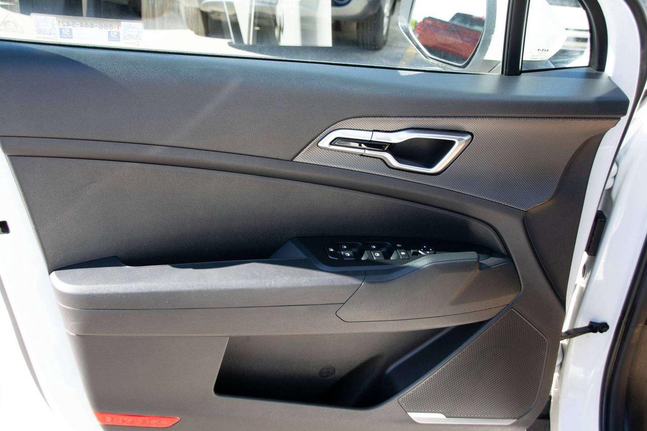 2023 Kia Sportage LX Photo