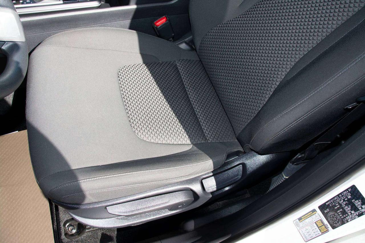 2023 Kia Sportage LX Photo