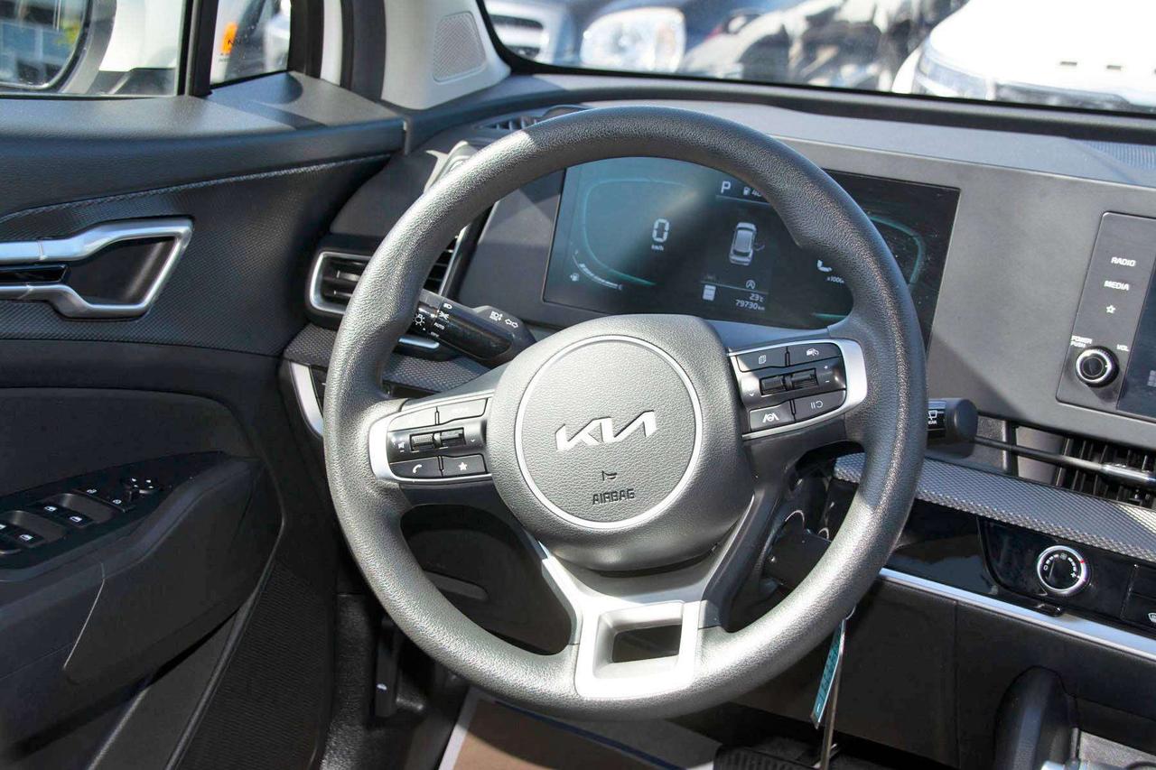 2023 Kia Sportage LX Photo