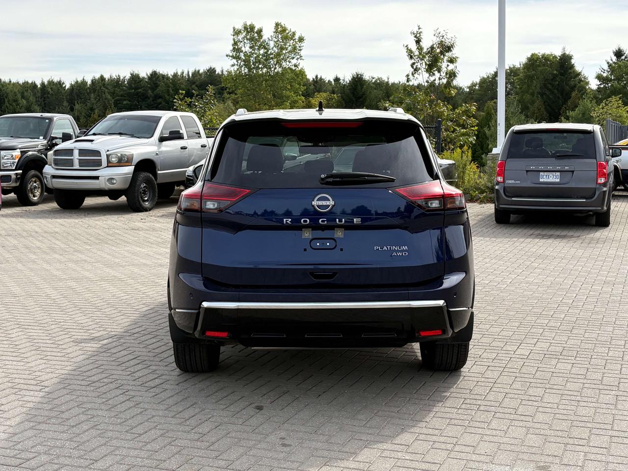 2024 Nissan Rogue Platinum AWD   Nav.   Pano Roof   Heated Seats Photo3