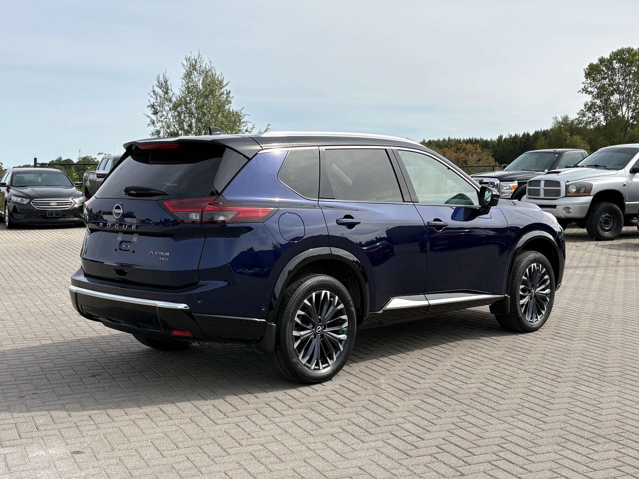 2024 Nissan Rogue Platinum AWD   Nav.   Pano Roof   Heated Seats Photo