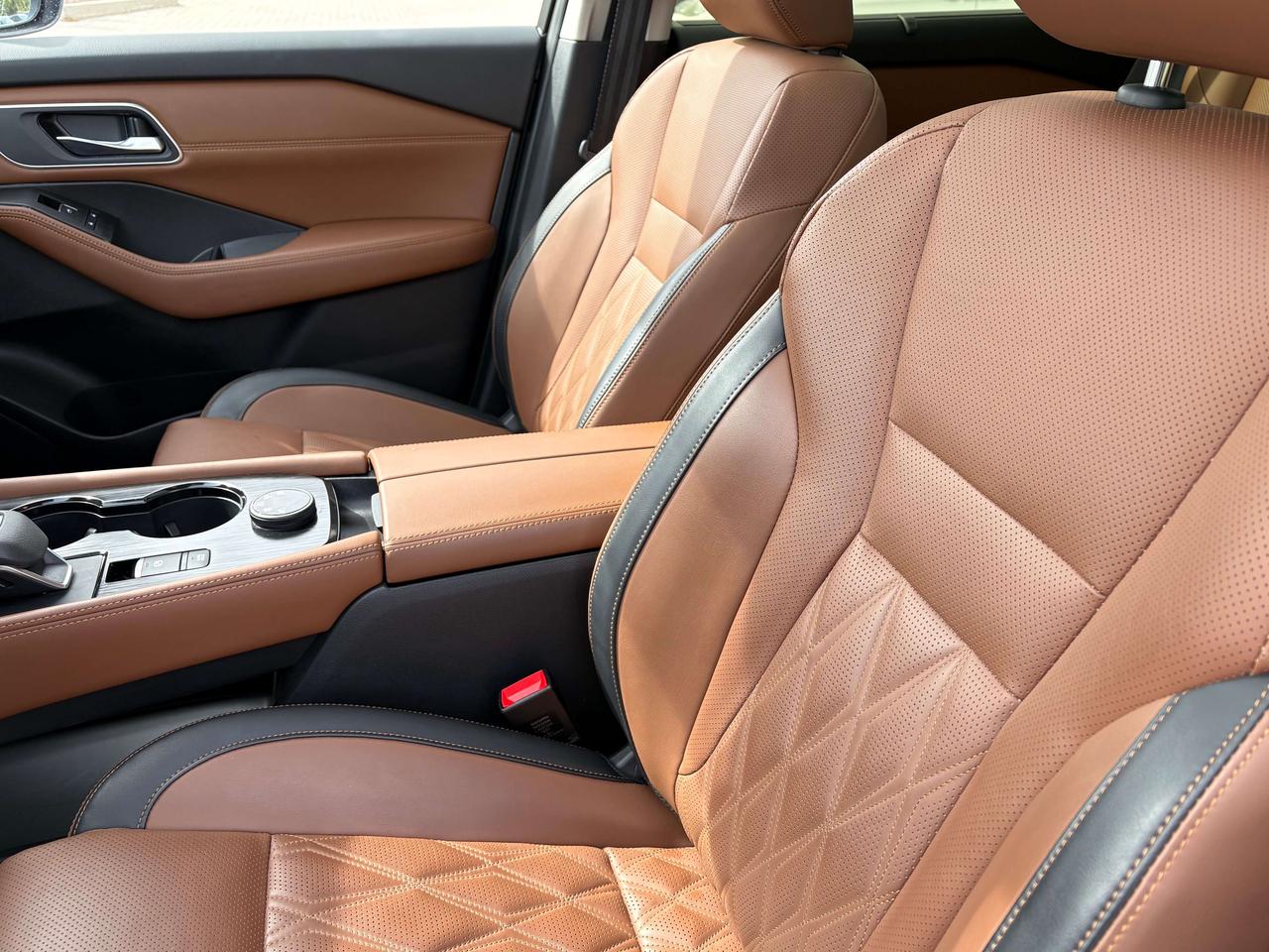 2024 Nissan Rogue Platinum AWD   Nav.   Pano Roof   Heated Seats Photo