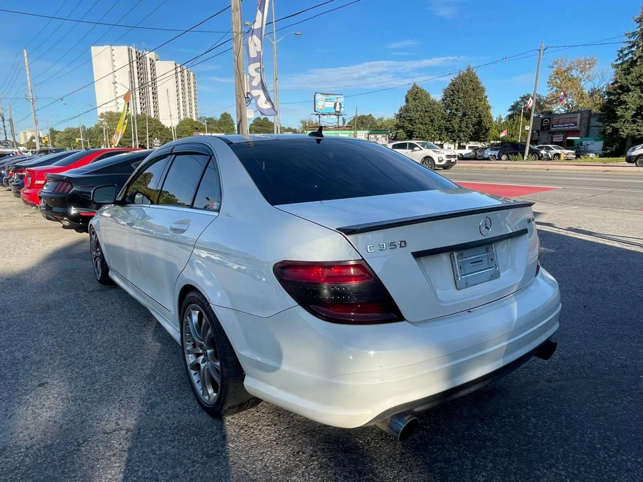 2009 Mercedes-Benz C-Class 4dr Sdn 3.5L 4MATIC Photo2