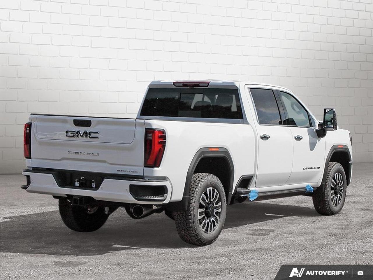2026 GMC SIERRA 2500HD Crew Cab Standard Box 4-Wheel Drive Denali Ultimate Photo4