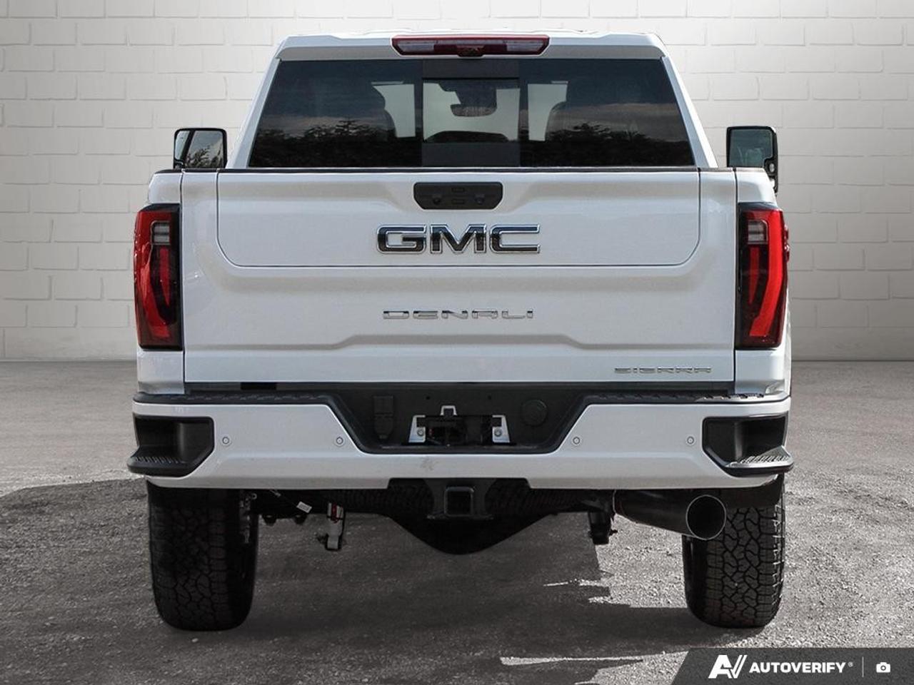 2026 GMC SIERRA 2500HD Crew Cab Standard Box 4-Wheel Drive Denali Ultimate Photo3